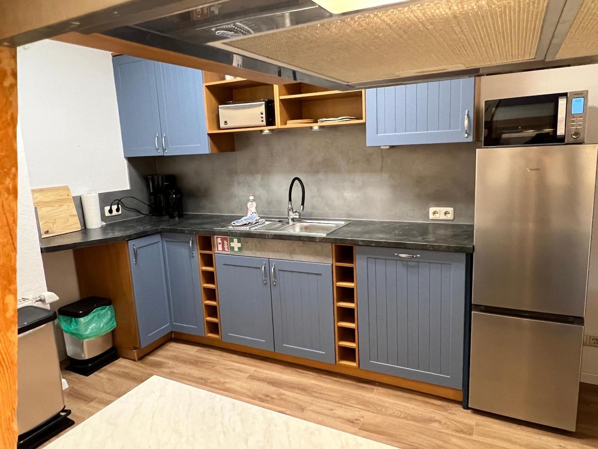 Apartment Humboldt 3 Schlafzimmer,Wifi, Netflix Parken, Terrasse, Klimatisiert, Naehe Zentrum Jena Ngoại thất bức ảnh